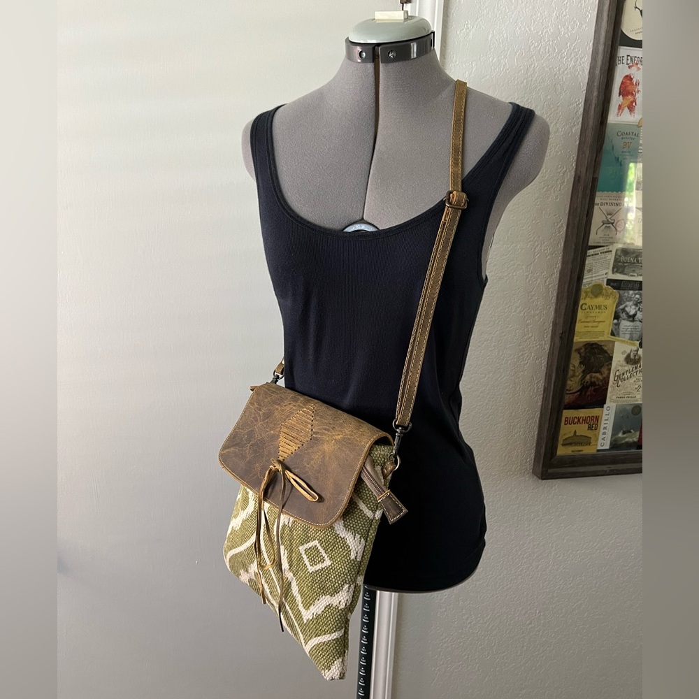 Myra Crossbody Purse / Leather and canvas / Concealed Carry / S-2585 - Picture 2 of 7